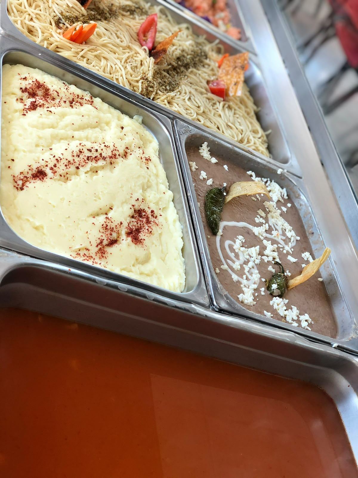 Puré de papa y frijoles charros, menú balanceado